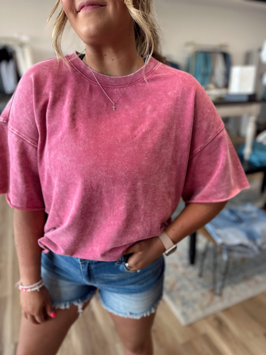 Halas Boyfriend Tee