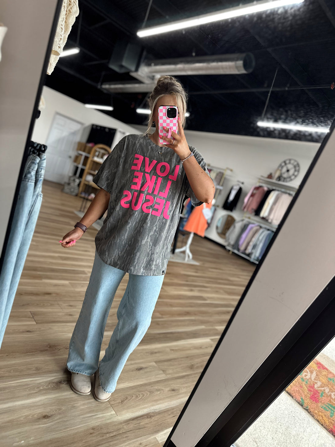 Love Like Jesus Camo Tee